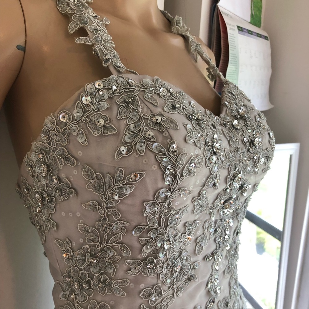 Simple elegant wedding dress❤️ - Picture 6 of 16